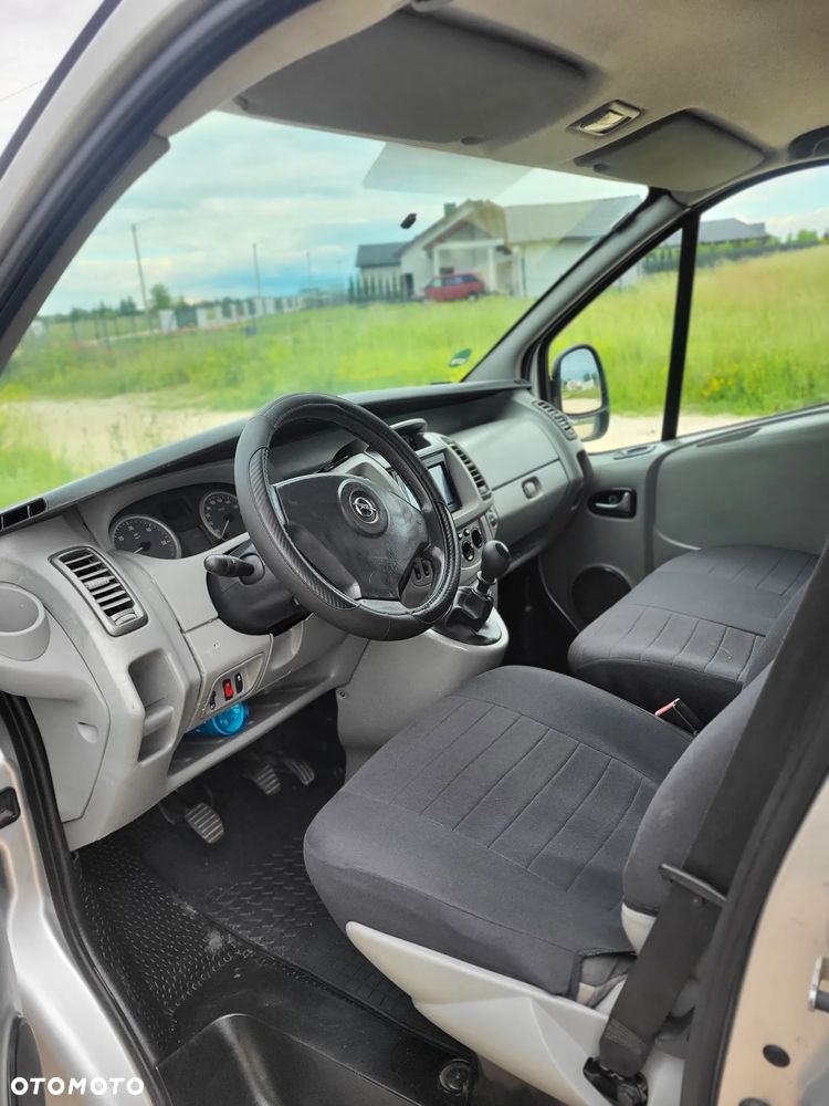 Opel Vivaro - 10