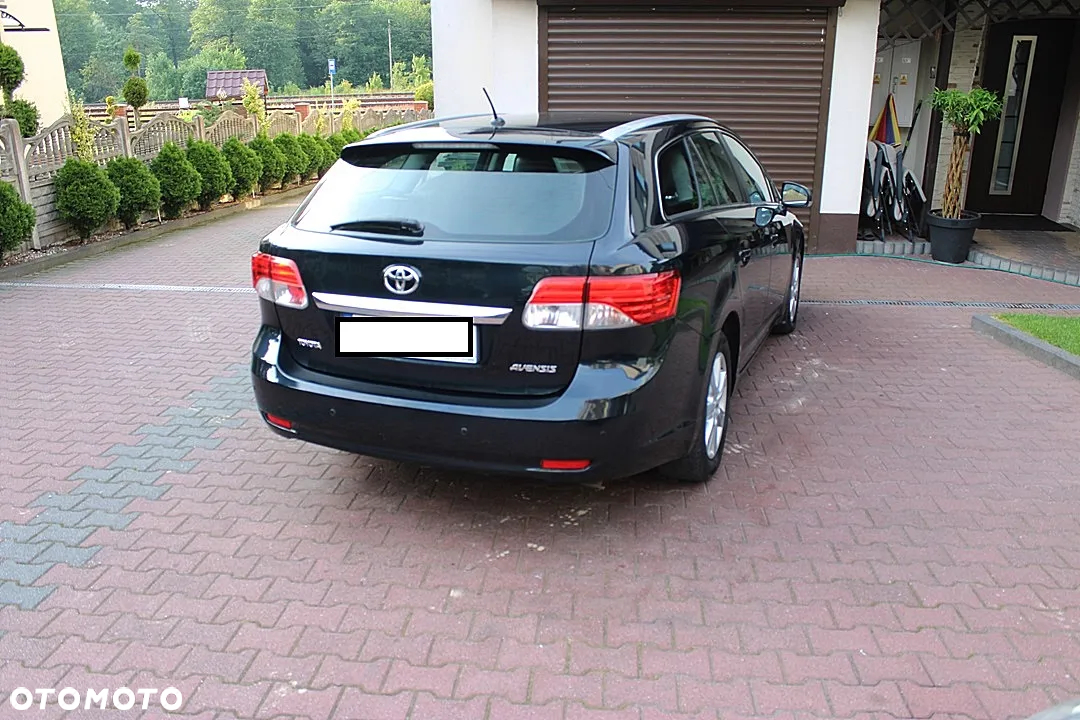 Toyota Avensis 2.0 D-4D Premium - 5