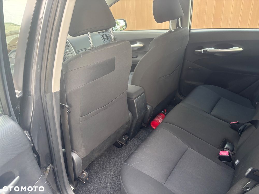 Toyota Auris 1.33 VVT-i Premium Comfort - 9