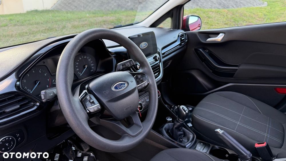 Ford Fiesta - 25