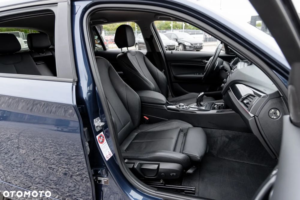 BMW Seria 1 120d Sport-Aut Urban Line - 23