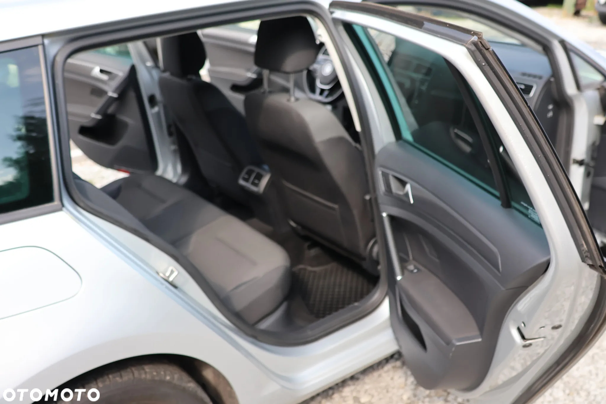 Volkswagen Golf VII 2.0 TDI BMT Comfortline - 12