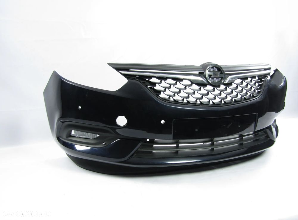 Zderzak przedni Opel Zafira C FL 16 - 19  Pdc-4  + Atrapa Kod lakieru 22X - 15