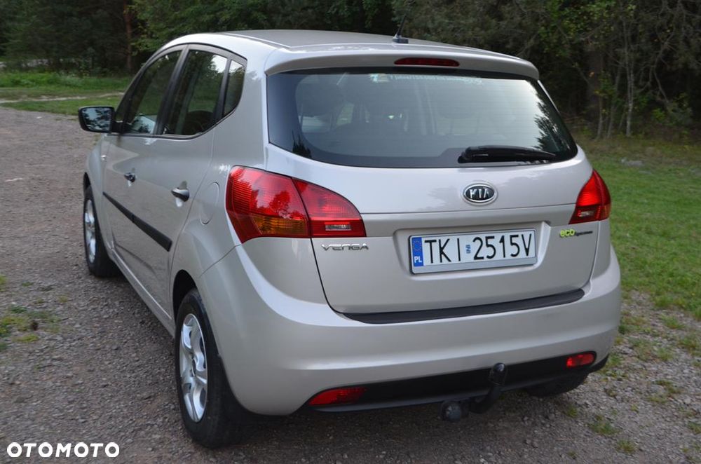 Kia Venga - 16