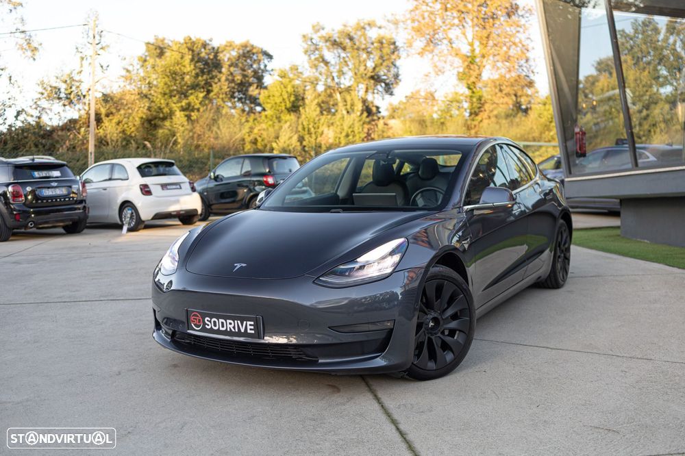Tesla Model 3 Long-Range Dual Motor AWD - 4