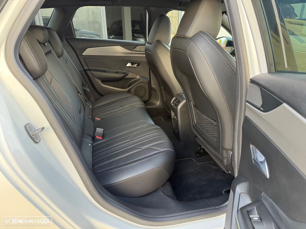 Peugeot 308 SW BlueHDi 130 EAT8 GT - 20