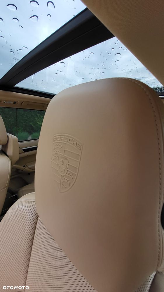 Porsche Cayenne - 8
