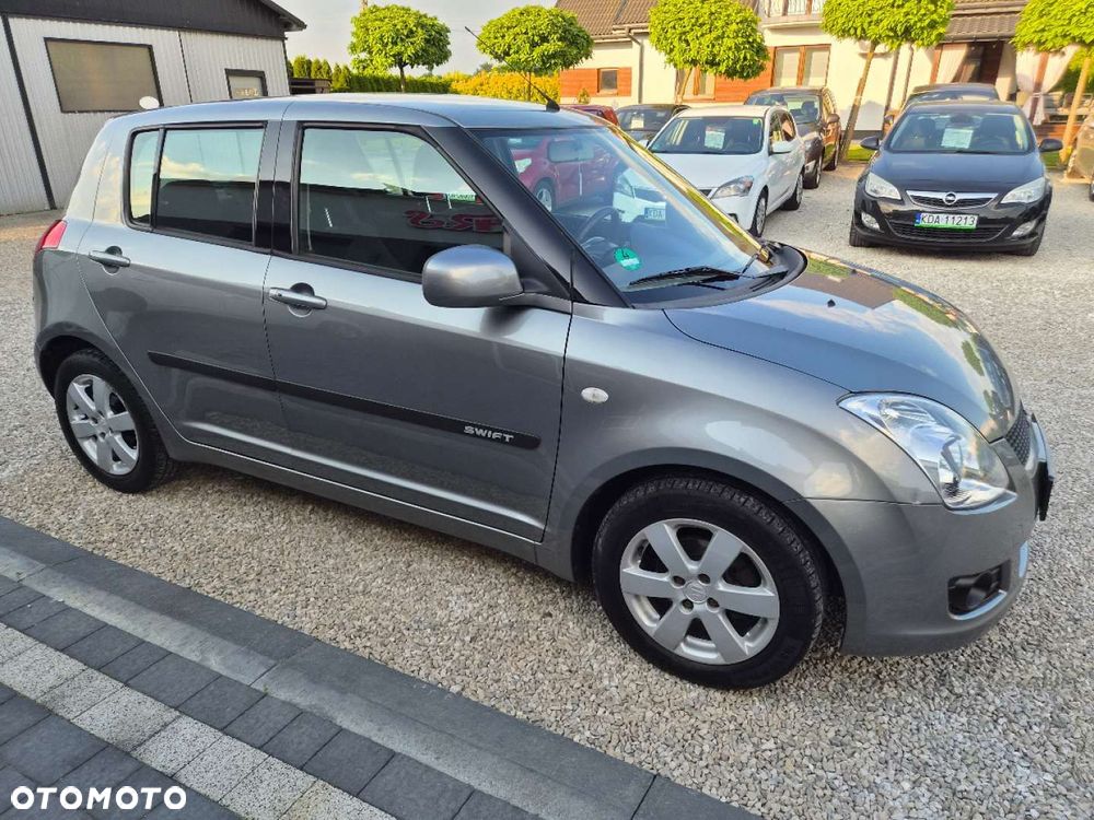 Suzuki Swift - 11