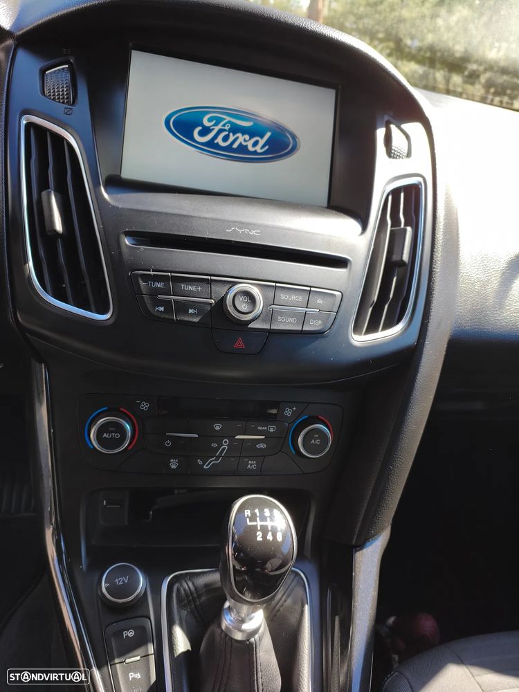 Ford Focus SW 1.5 TDCi Titanium - 28