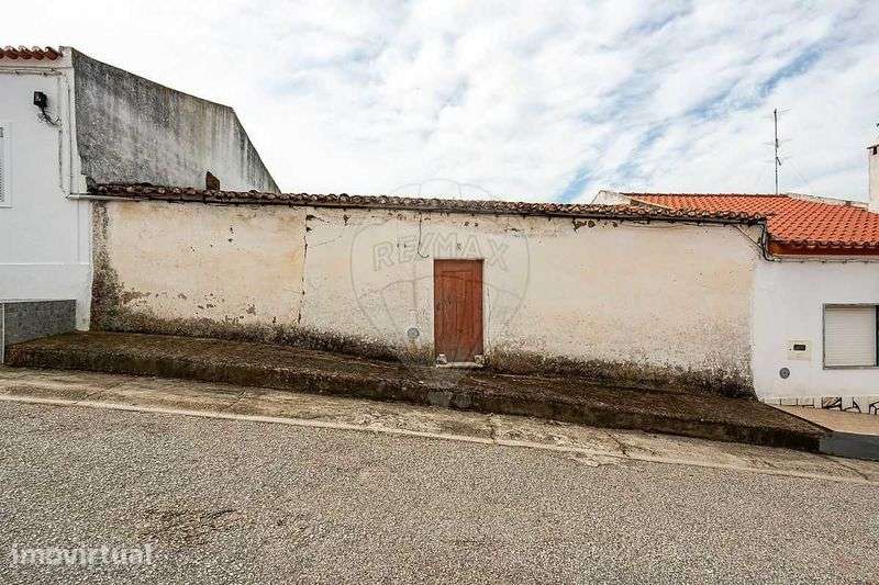 Lote de terreno urbano com habitaçao - Grande imagem: 2/2