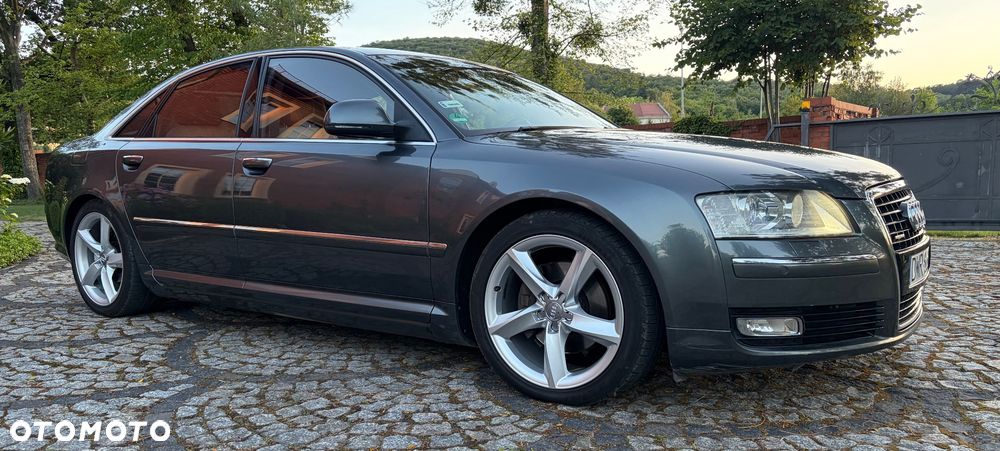 Audi A8 - 3