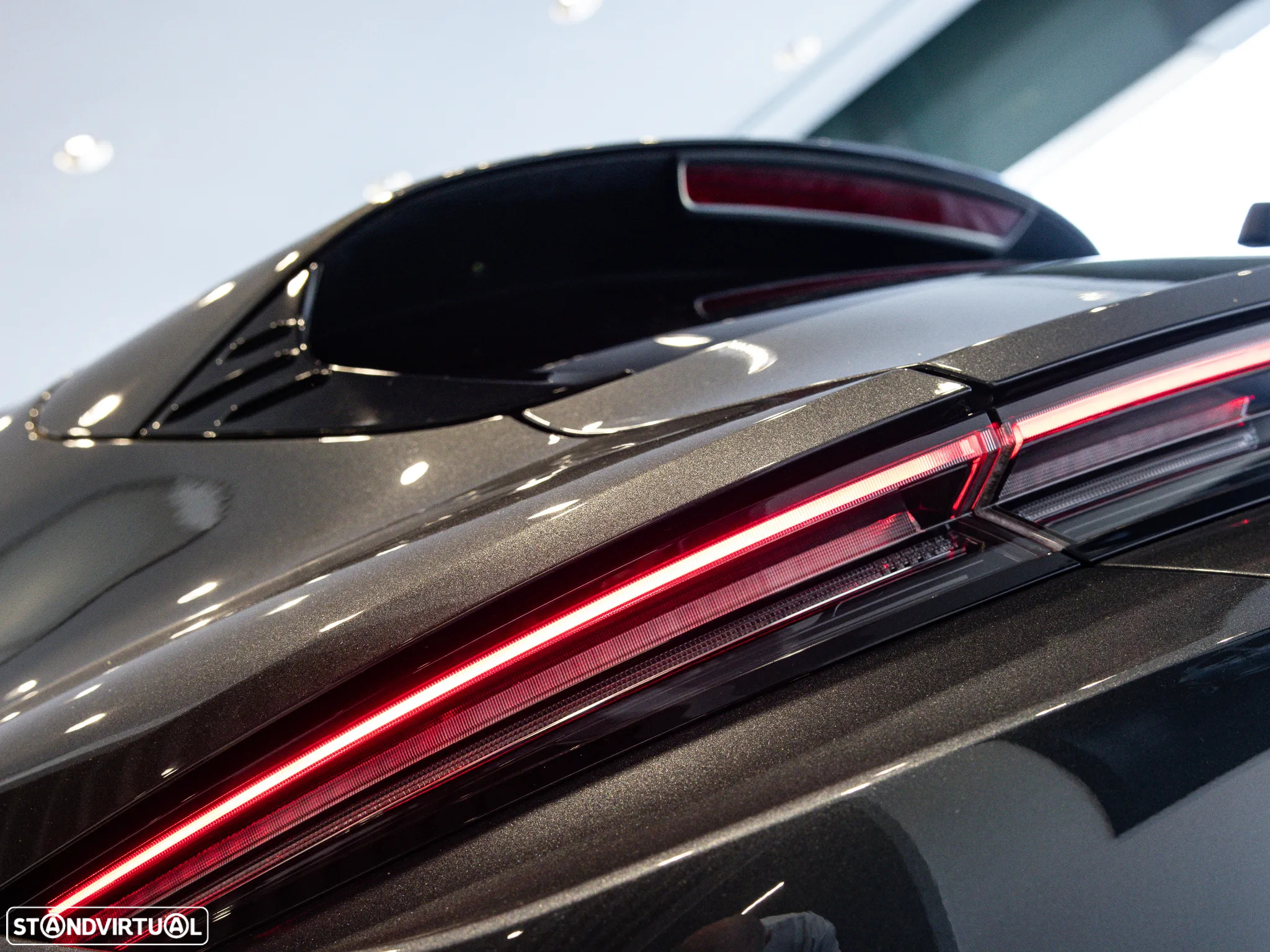 Porsche Taycan Sport Turismo bateria Performance Plus - 11