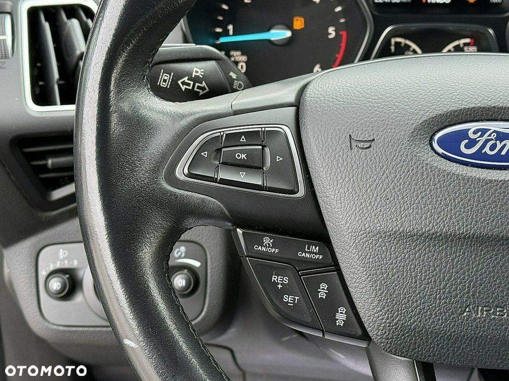 Ford Kuga - 11