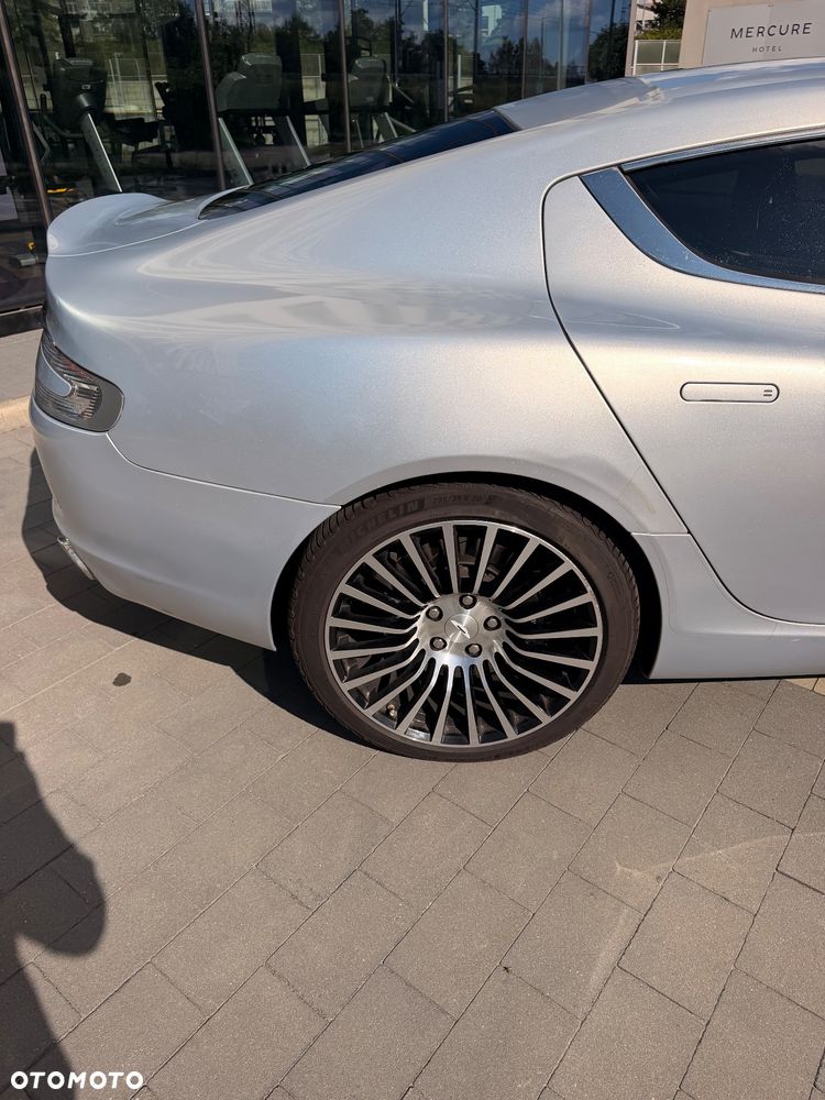 Aston Martin Rapide - 17