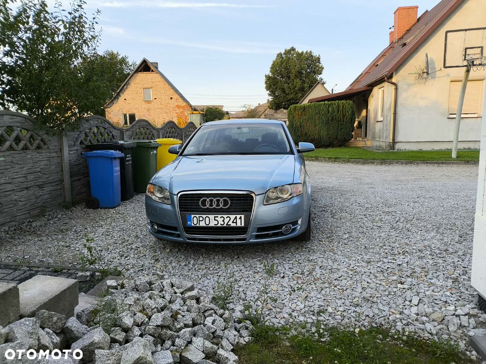 Audi A4 Limousine - 3