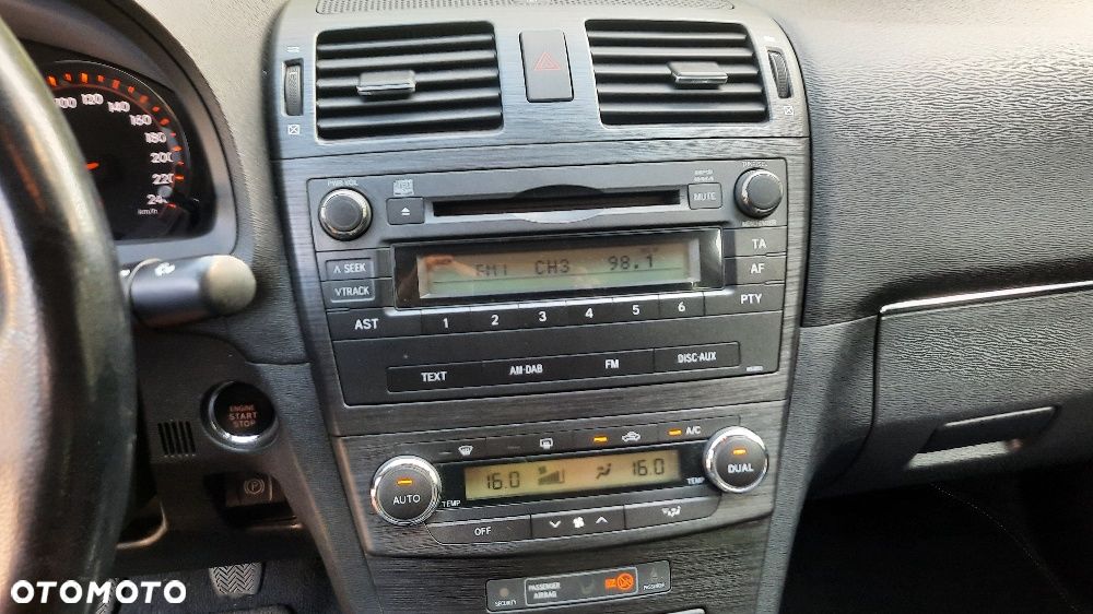 Toyota Avensis 2.2 D-4D Premium - 12