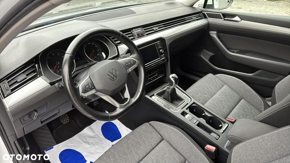 Volkswagen Passat 1.5 TSI EVO Business - 11