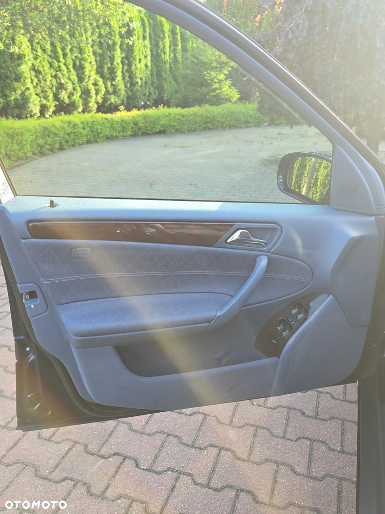 Mercedes-Benz Klasa C 200 Kompressor Elegance - 18