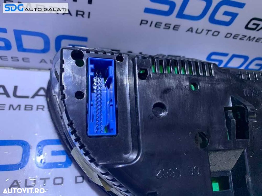 Ceas Ceasuri Bord cu Maxidot Audi A4 B6 2001 - 2005 Cod 8E0920950J 8E0920950JX 0263626037 - 8