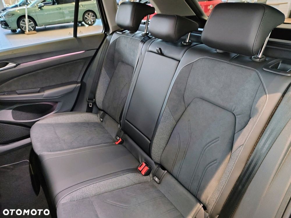 Volkswagen Golf - 12