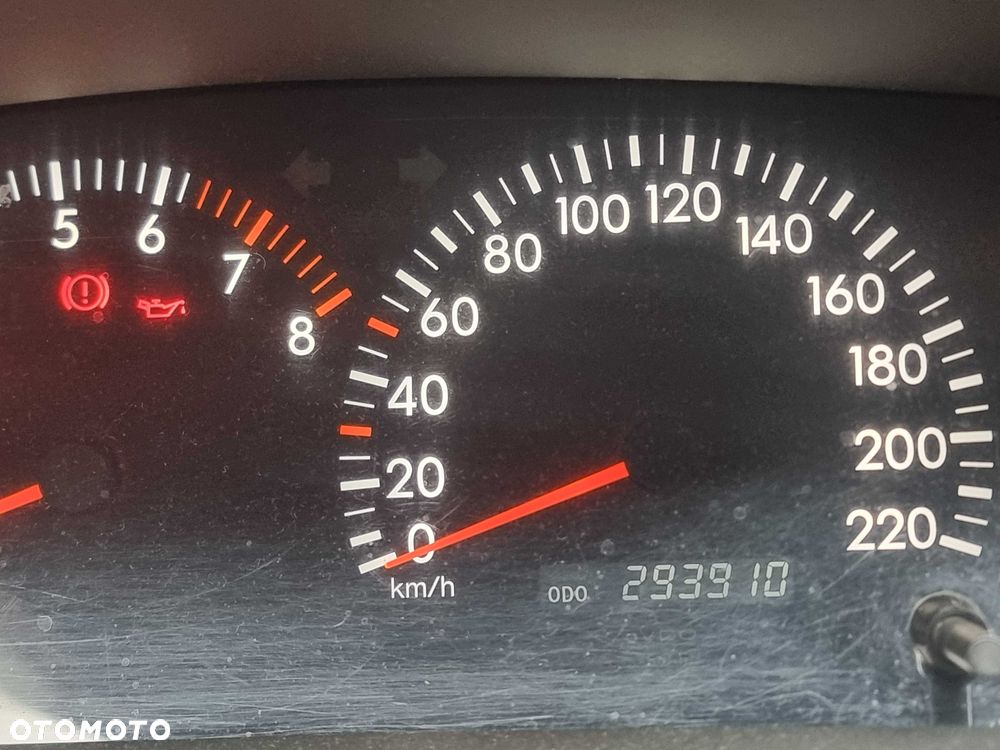 Toyota Corolla - 6