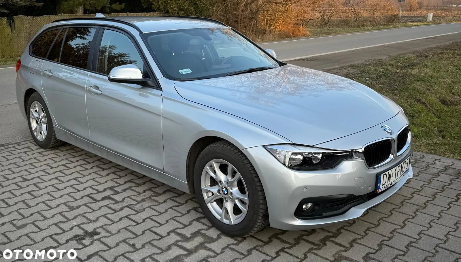 BMW Seria 3 318d Touring - 2