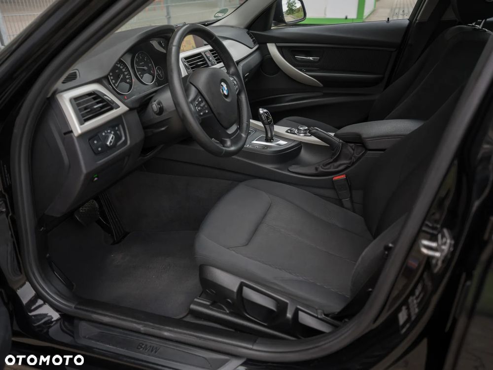 BMW Seria 3 320d Advantage - 15