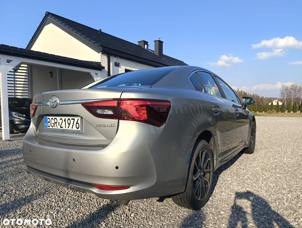 Toyota Avensis - 7