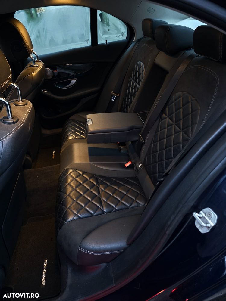 Mercedes-Benz C - 9