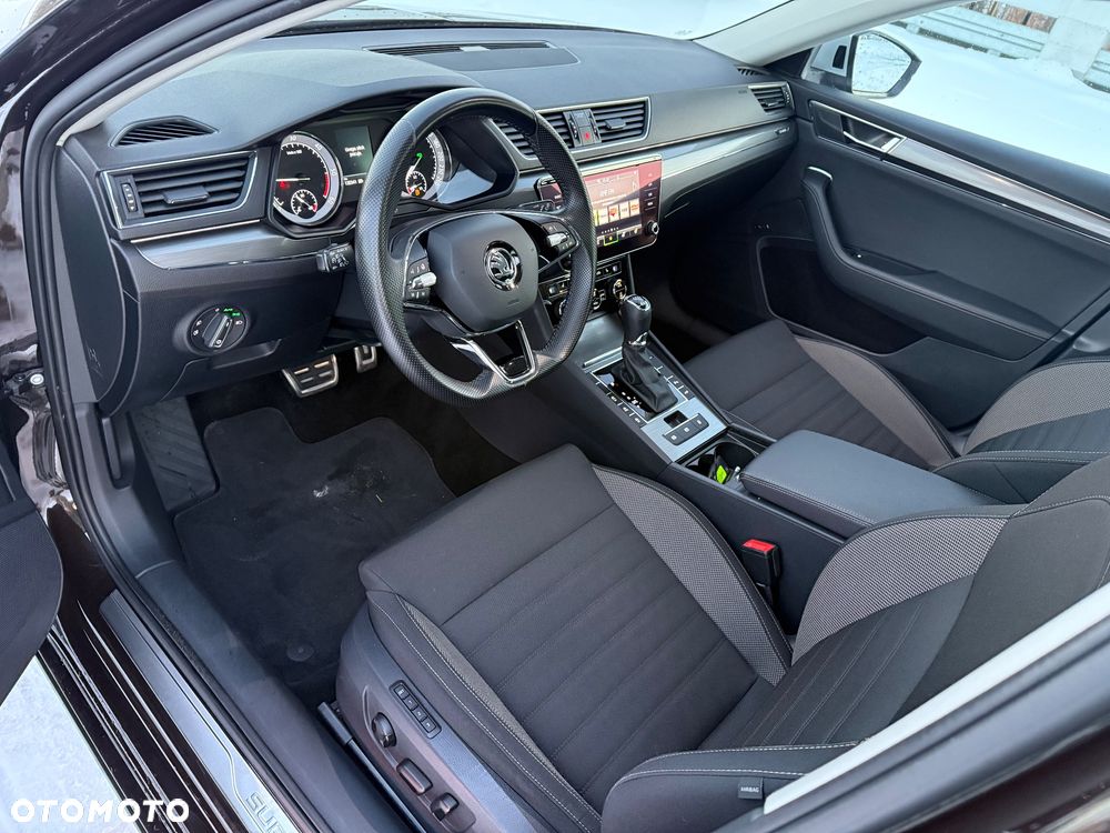Skoda Superb 2.0 TDI SCR 4x4 Scout DSG - 15