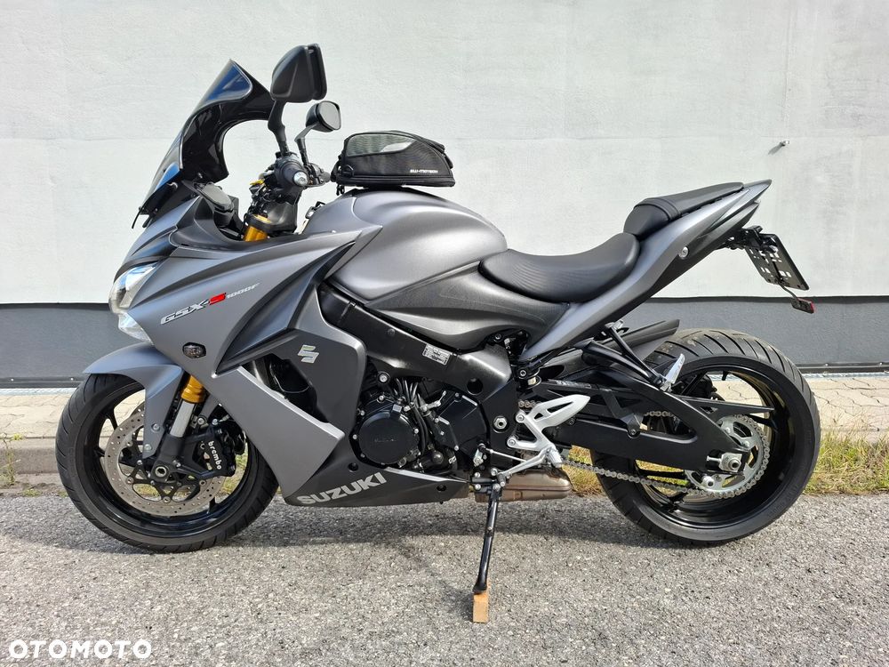Suzuki GSX 1000 - 4