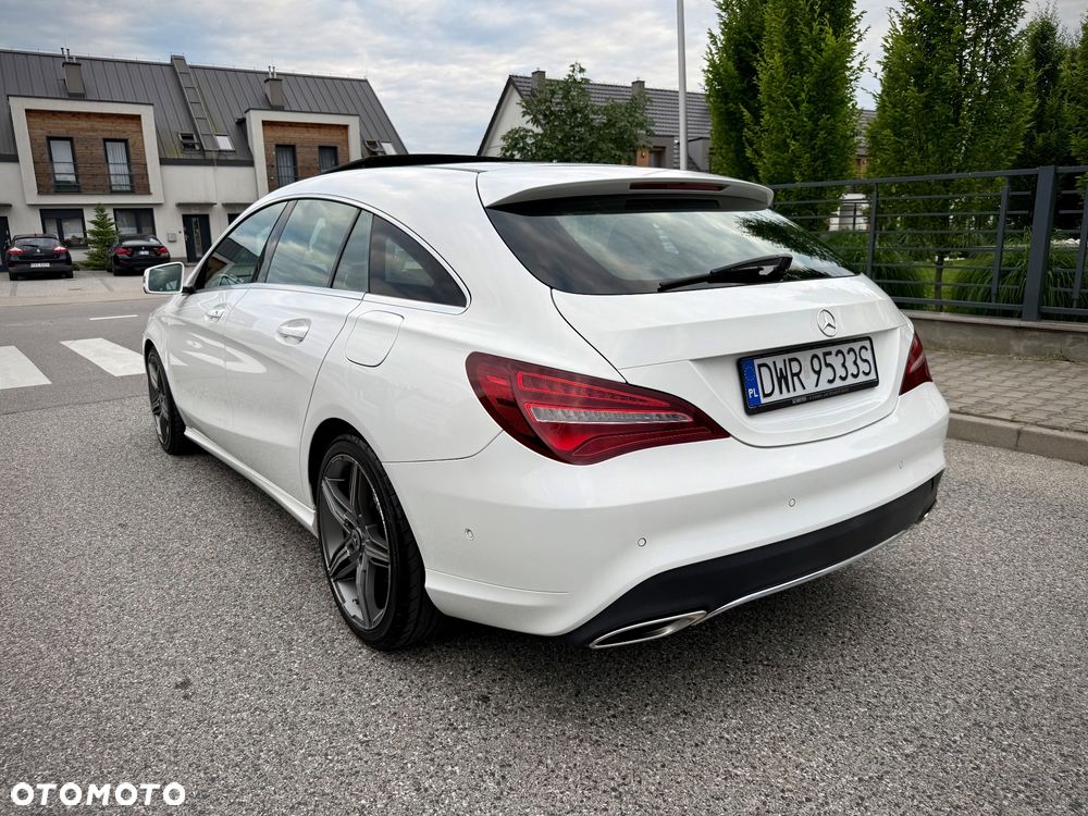 Mercedes-Benz CLA 180 7G-DCT Peak Edition - 11