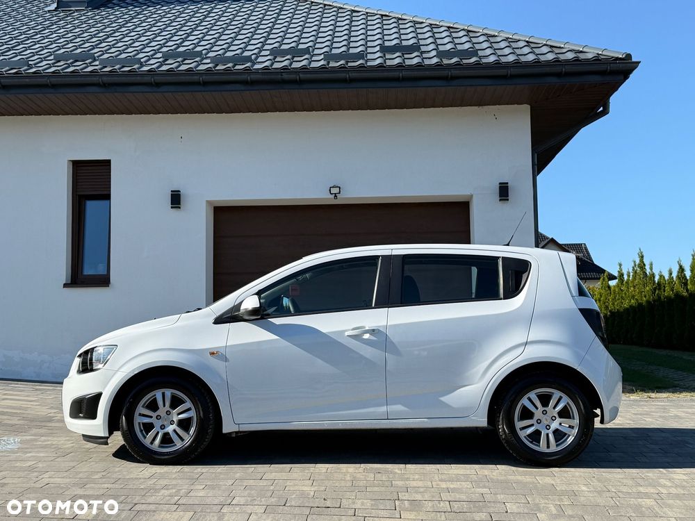 Chevrolet Aveo 1.2 - 15