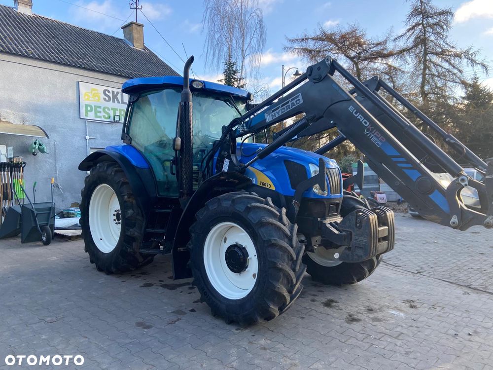 New Holland T6070