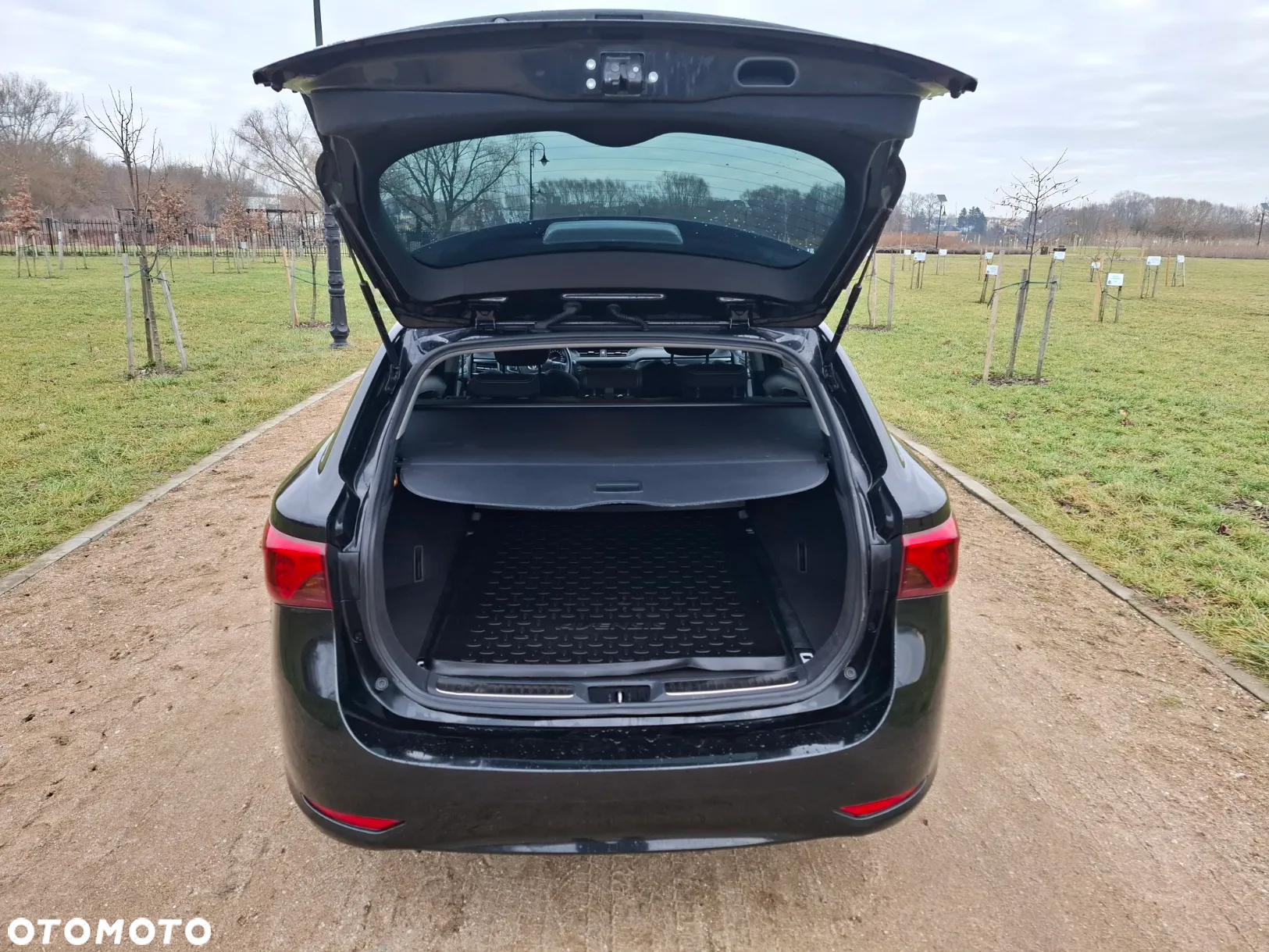 Toyota Avensis 2.0 D-4D Prestige - 9