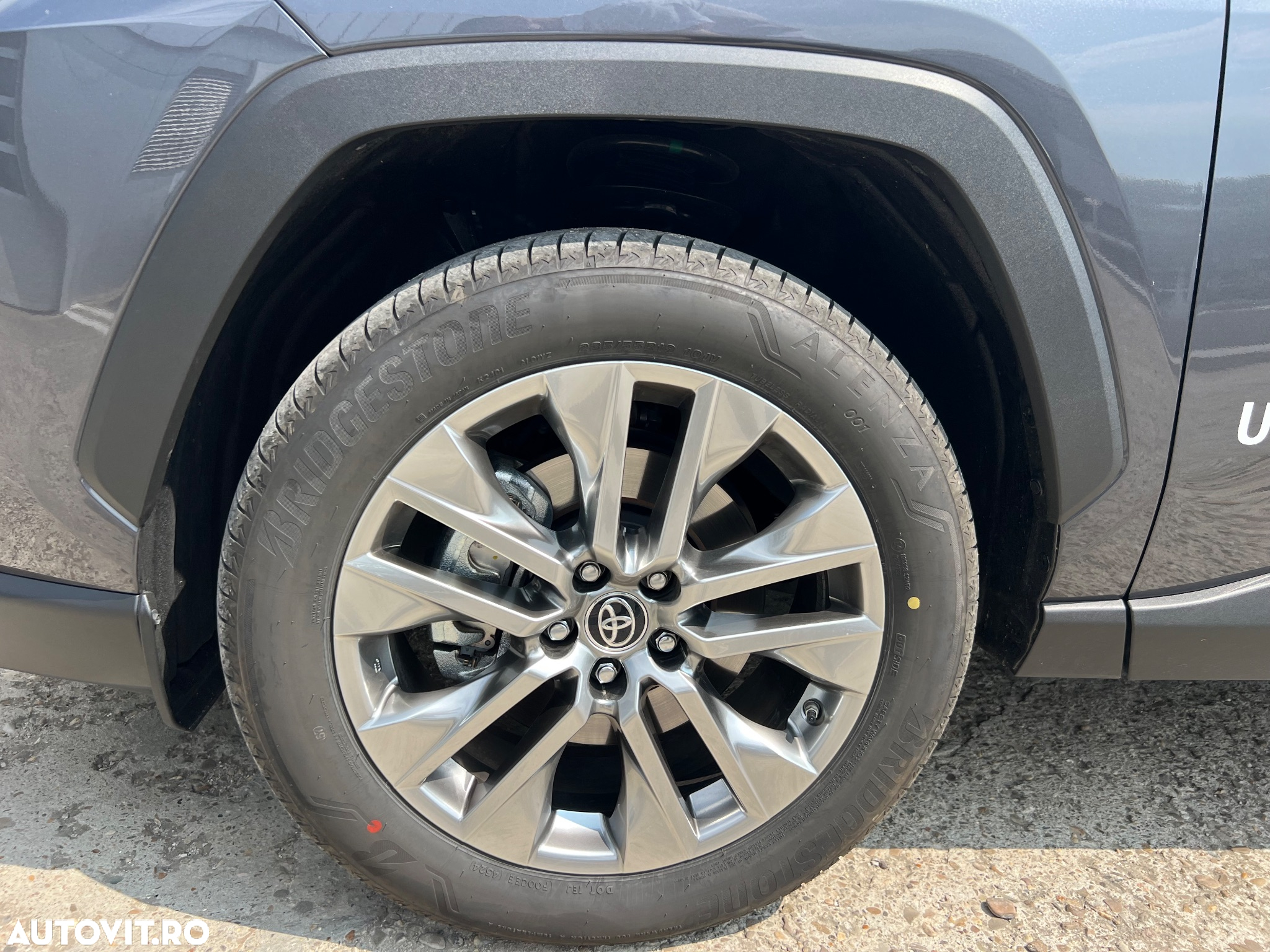 Toyota RAV4 2.5 Hybrid VVT-iE 4x4 Luxury Premium - 16