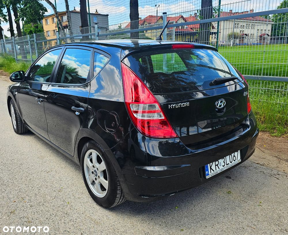 Hyundai i30 1.4 Classic + - 5