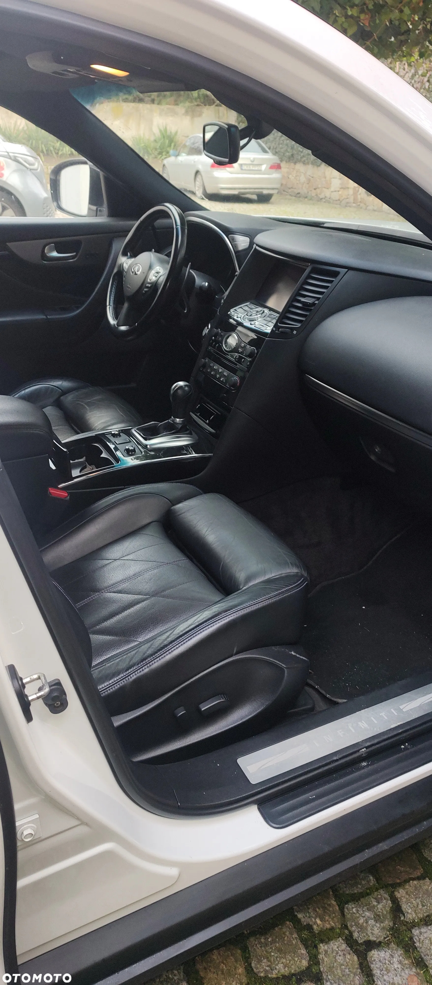 Infiniti QX70 3.0d S Premium - 5