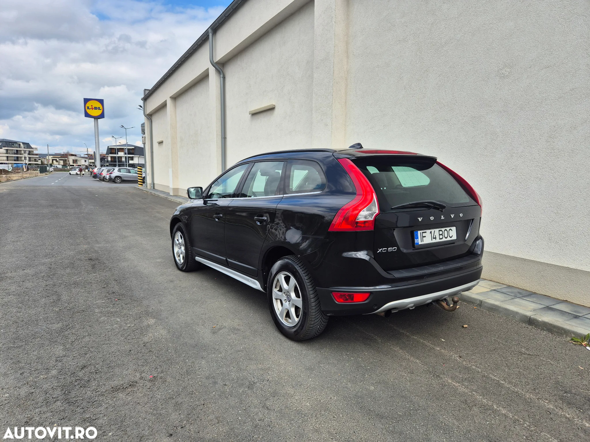 Volvo XC 60 D4 RDesign - 11
