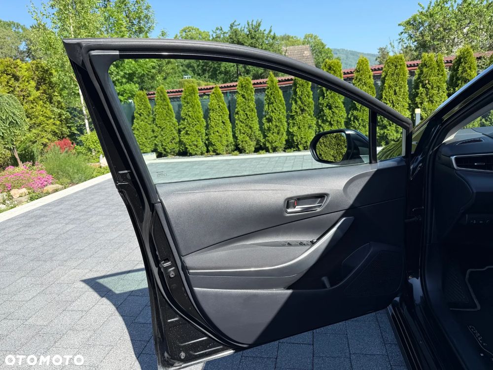 Toyota Corolla 1.8 Hybrid Comfort - 18
