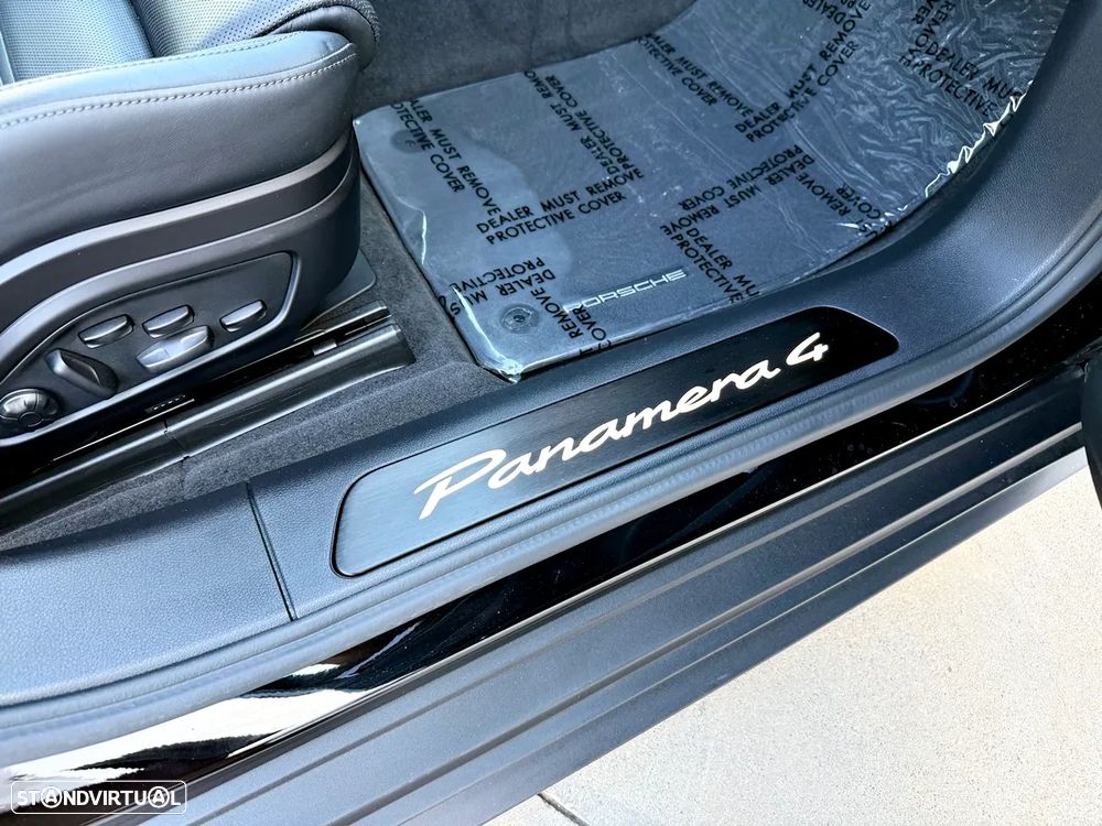 Porsche Panamera 4 E-Hybrid - 38