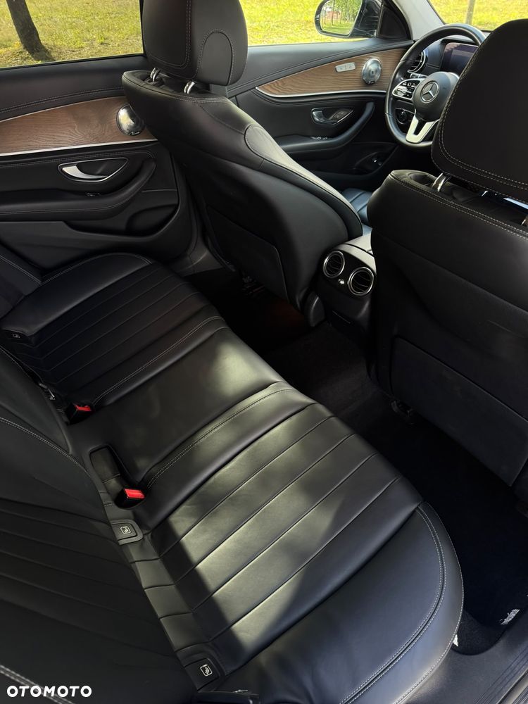 Mercedes-Benz Klasa E 220 d 9G-TRONIC Exclusive - 37