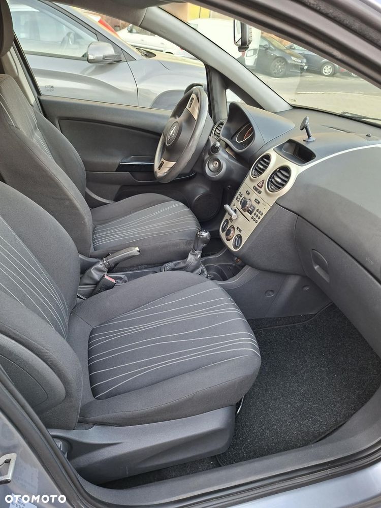 Opel Corsa - 22