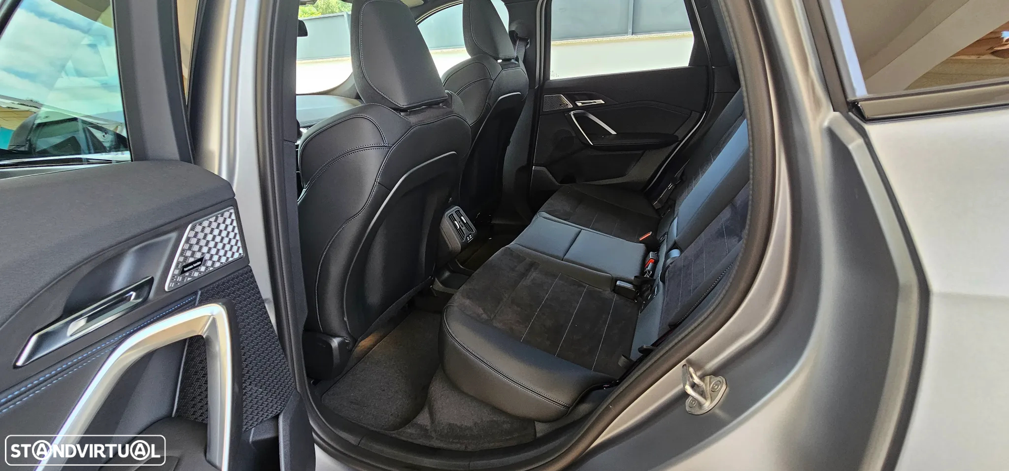 BMW iX1 eDrive20 Pack Desportivo M Pro - 11