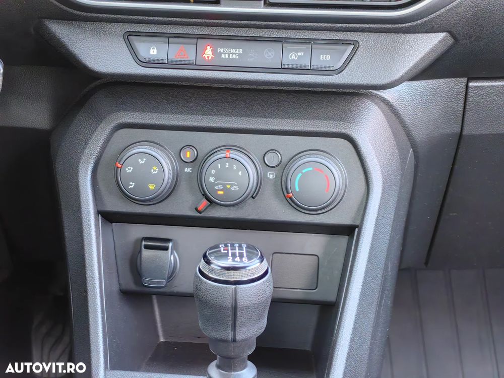 Dacia Logan TCe 90 MT6 Prestige - 21
