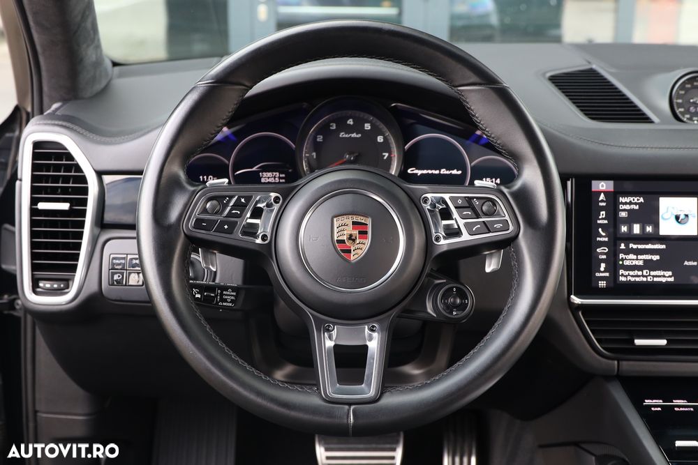 Porsche Cayenne Turbo - 30