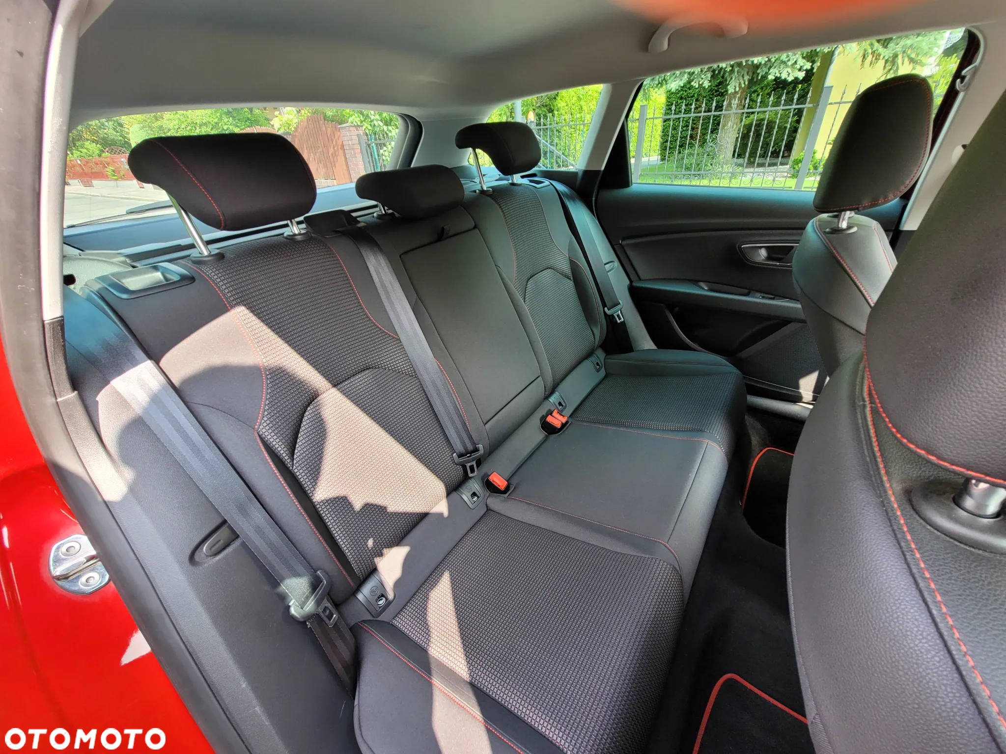 Seat Leon Sportstourer 2.0 TDI FR Plus - 19