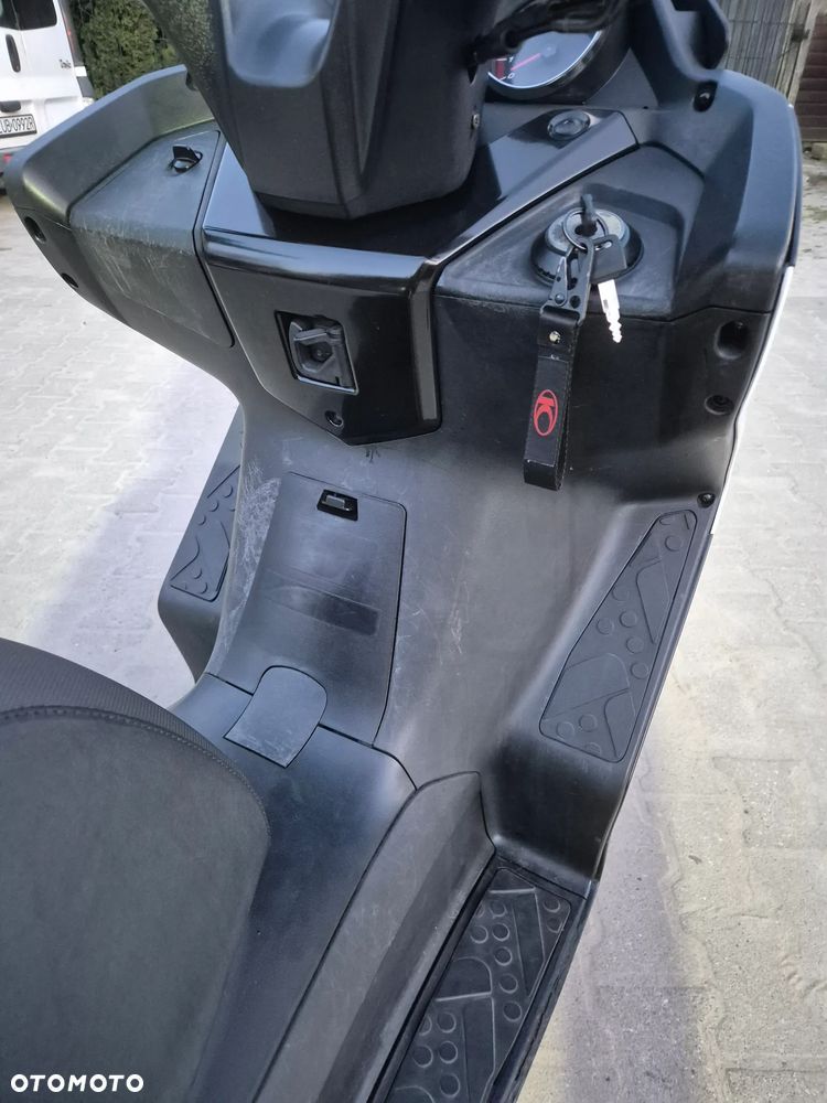 Kymco Downtown - 8