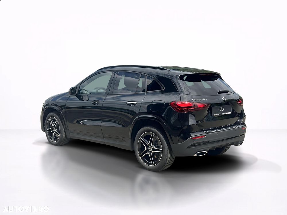 Mercedes-Benz GLA 250 e - 8