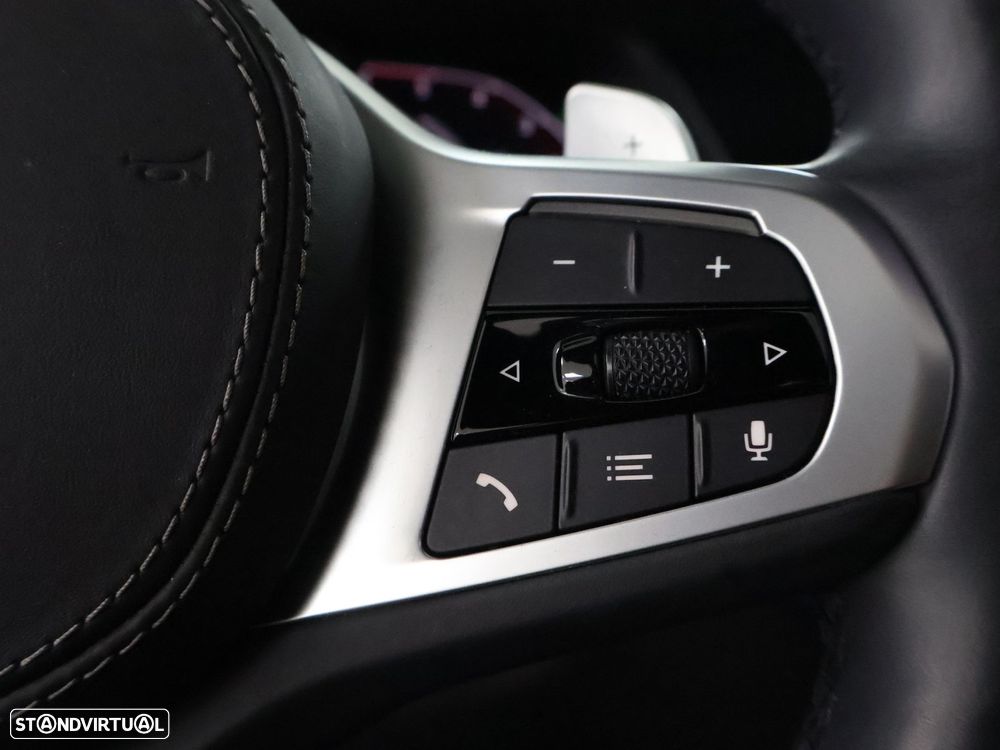 BMW X7 40 d xDrive Pack M - 22